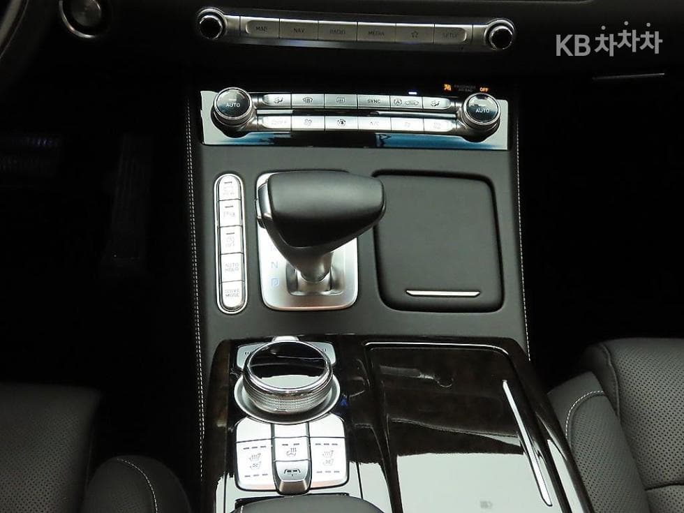 Genesis G903.3T GDi AWD Premium Luxury - 11