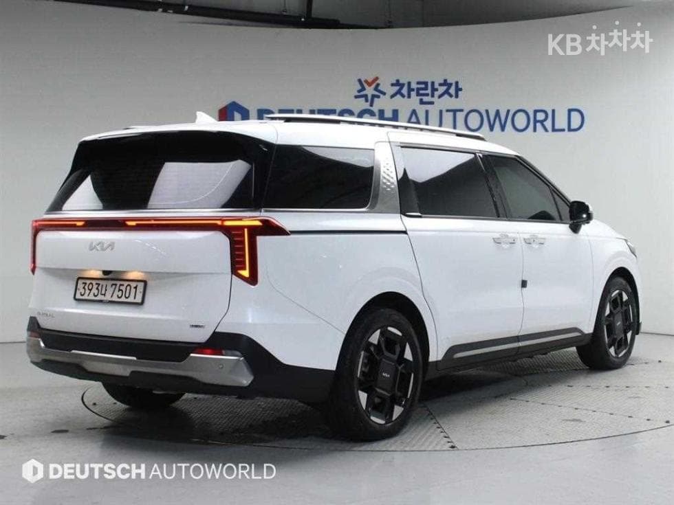 Киа The New (фейслифт) Канивал Хибрид 4-то поколение1.6 HEV 9-местен Noblesse - 2