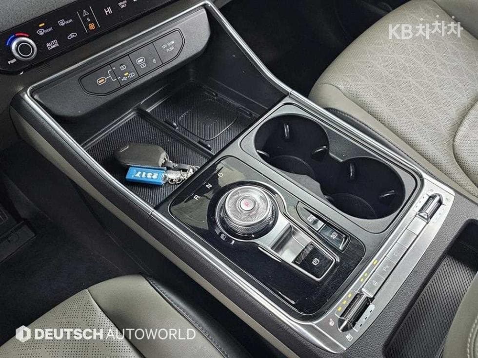 Киа The New (фейслифт) Канивал Хибрид 4-то поколение1.6 HEV 9-местен Noblesse - 9