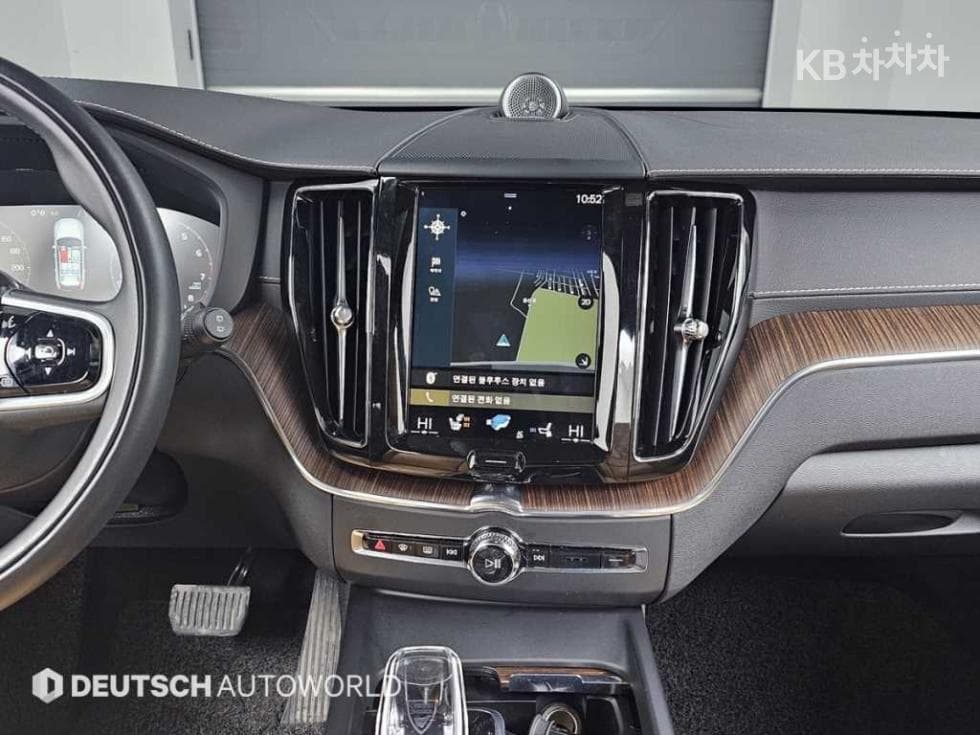 Volvo XC60 Второ поколениеB5 Inscription - 14