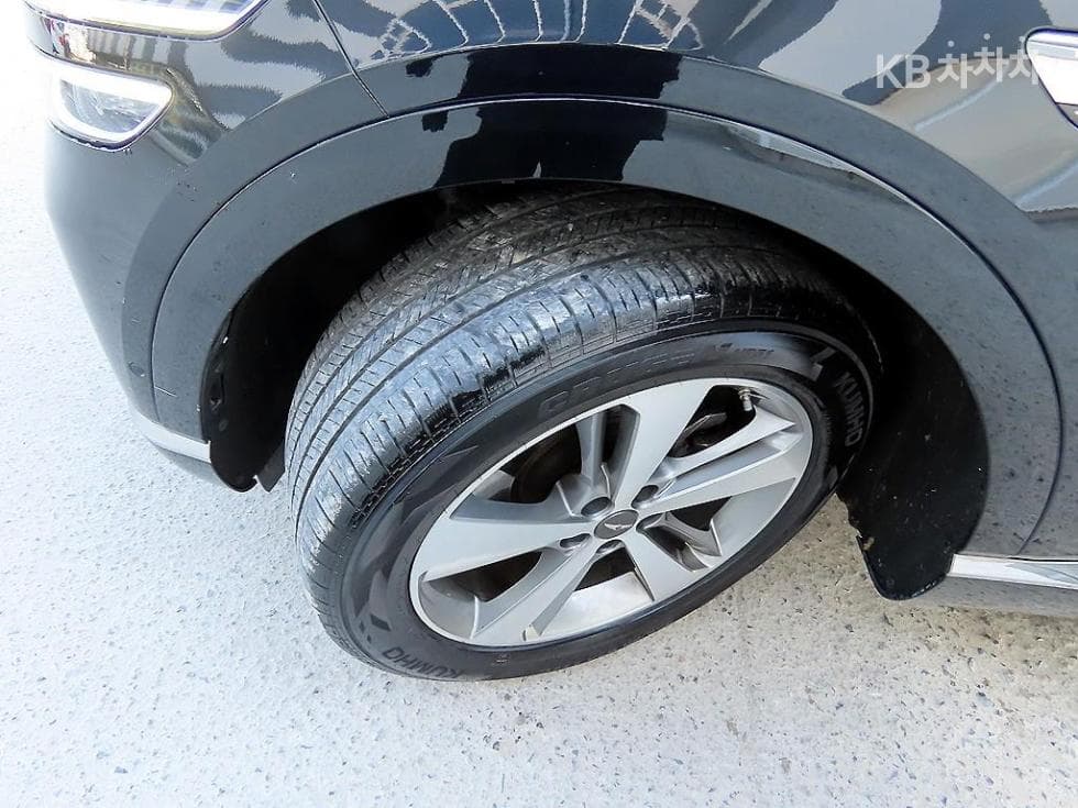 Genesis GV802.5 Turbo Gasoline AWD - 20