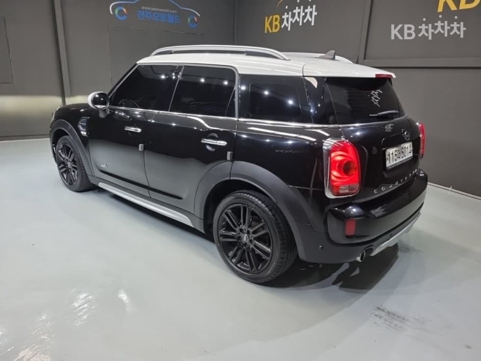 Мини Countryman (F60)2.0 Cooper D All4 Hightrim - 4