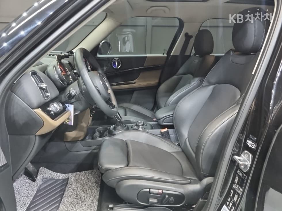 Мини Countryman (F60)2.0 Cooper D All4 Hightrim - 19