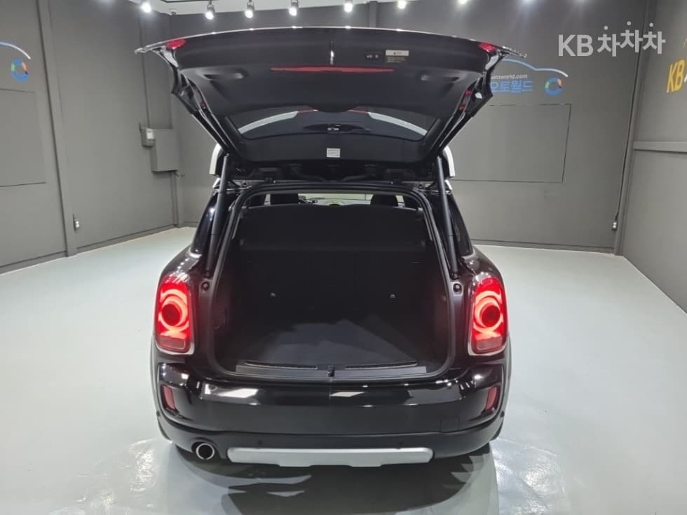 Мини Countryman (F60)2.0 Cooper D All4 Hightrim - 21