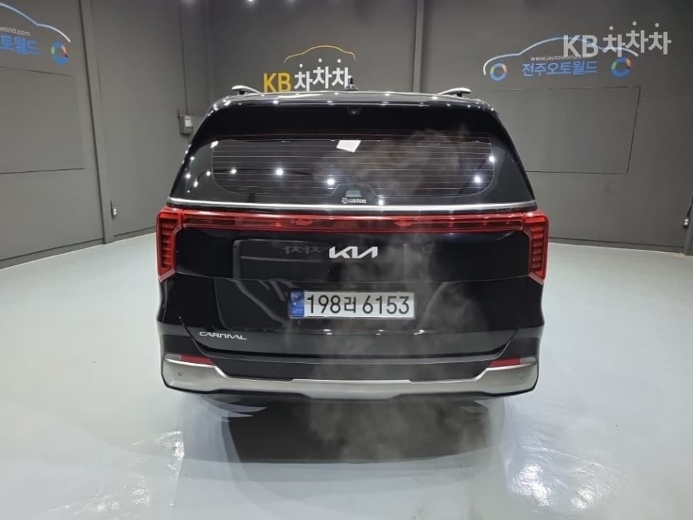 Киа The New (фейслифт) Канивал 4-то поколениеG3.5 GDI 9-местен Signature - 3