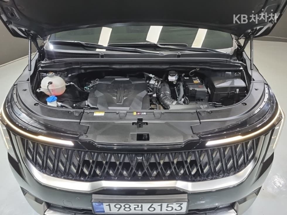 Киа The New (фейслифт) Канивал 4-то поколениеG3.5 GDI 9-местен Signature - 6