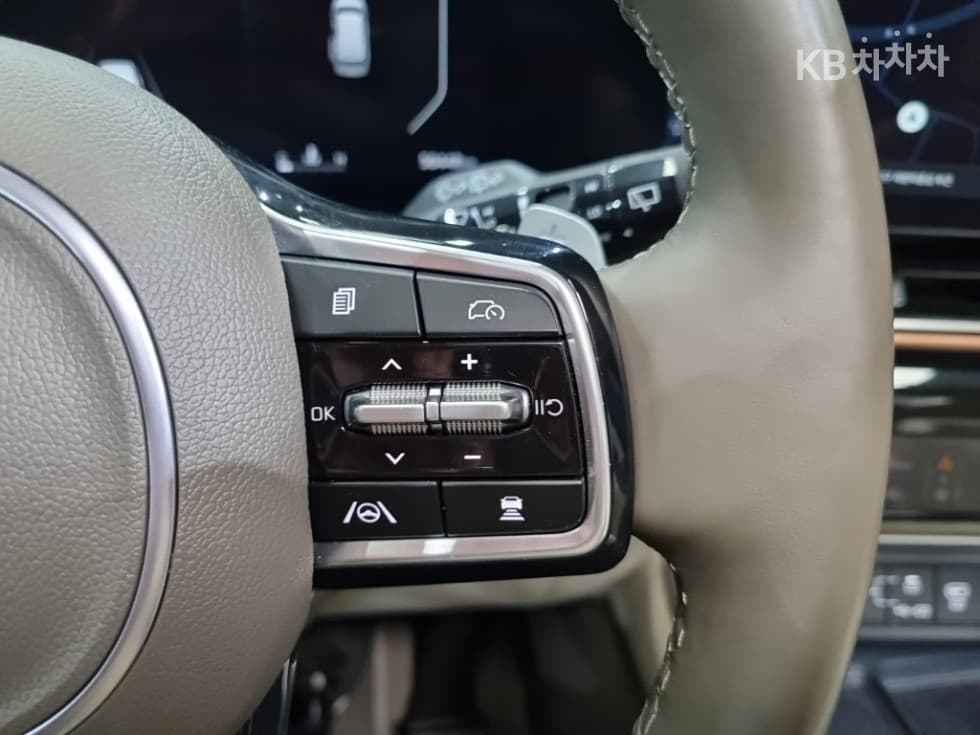 Киа The New (фейслифт) Канивал 4-то поколениеG3.5 GDI 9-местен Signature - 13