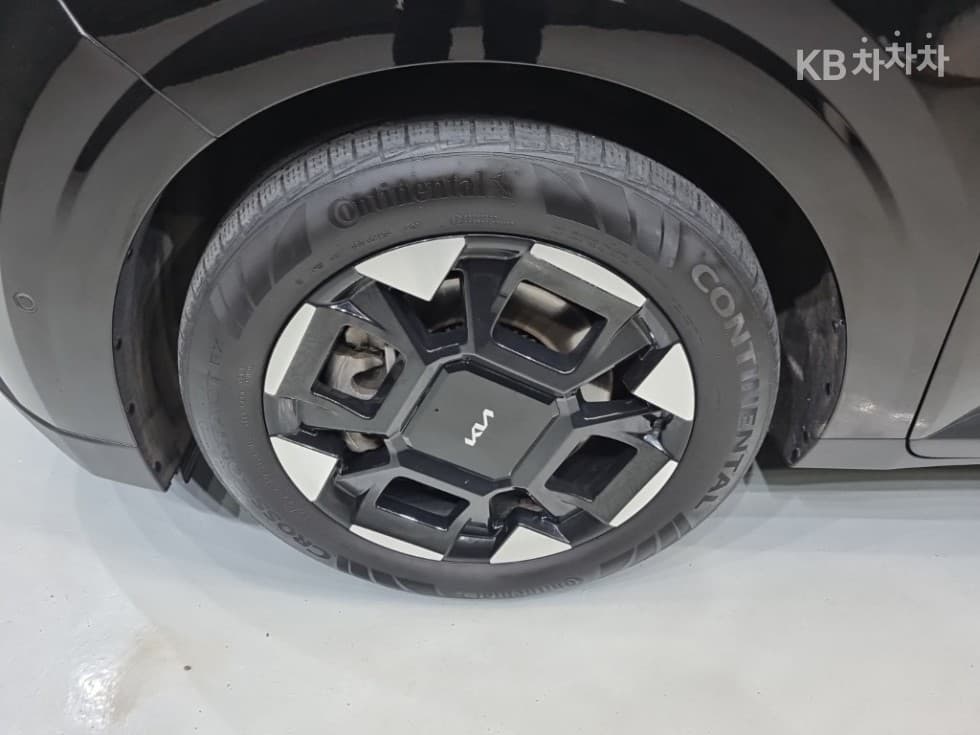 Киа The New (фейслифт) Канивал 4-то поколениеG3.5 GDI 9-местен Signature - 29