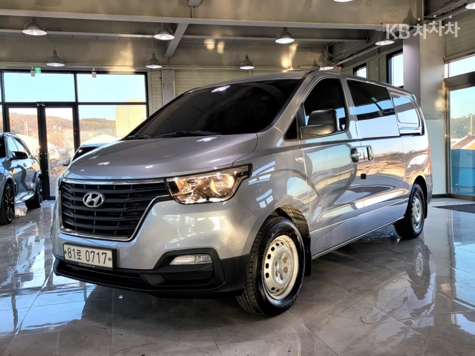 Hyundai The New (facelift) 그랜드 Star렉스 Van 5-seater Style - Image 1