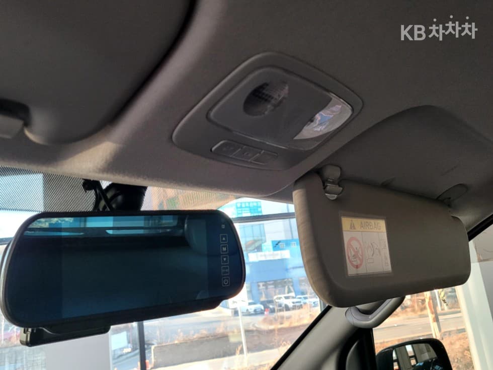 Хюндай The New (фейслифт) 그랜드 Star렉스Ван 5-местен Стил - 9