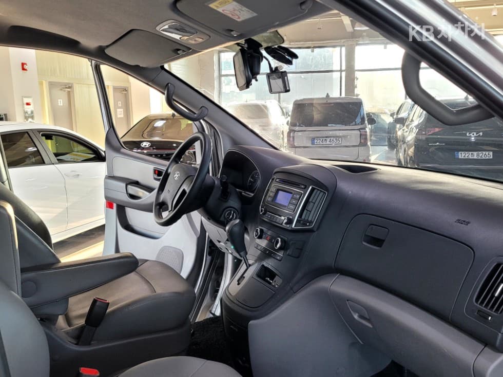 Хюндай The New (фейслифт) 그랜드 Star렉스Ван 5-местен Стил - 15