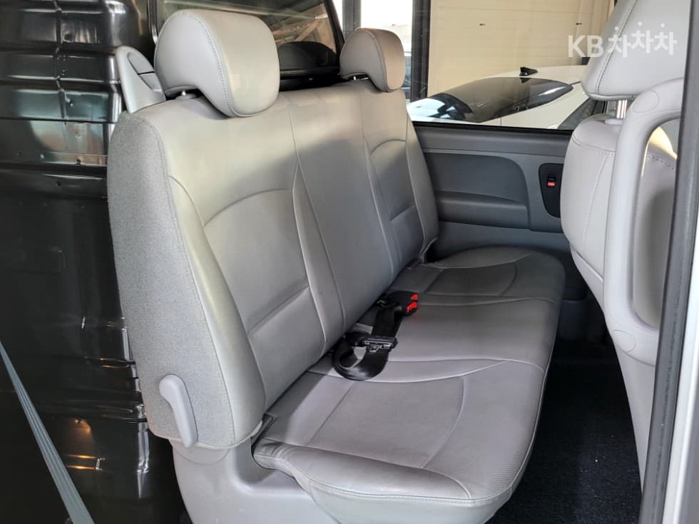 Хюндай The New (фейслифт) 그랜드 Star렉스Ван 5-местен Стил - 17