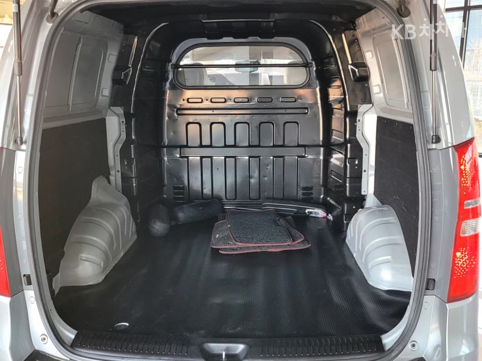 Хюндай The New (фейслифт) 그랜드 Star렉스Ван 5-местен Стил - 18