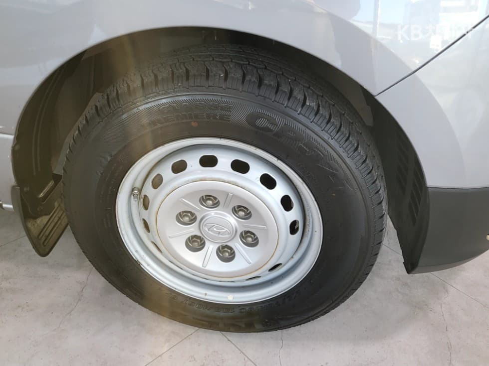 Хюндай The New (фейслифт) 그랜드 Star렉스Ван 5-местен Стил - 21