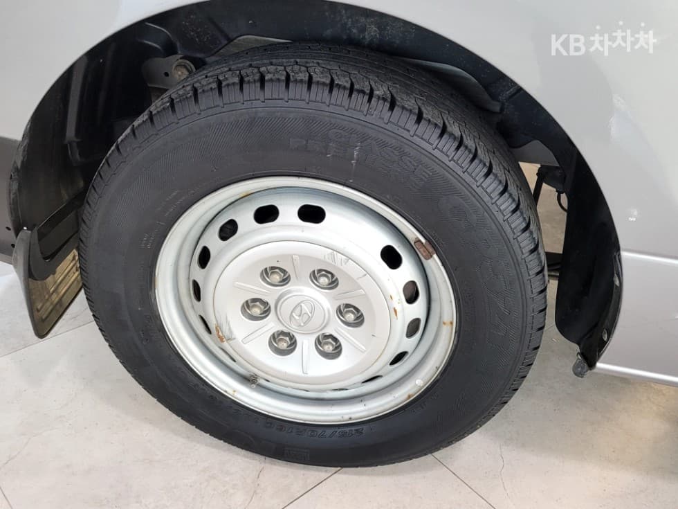 Хюндай The New (фейслифт) 그랜드 Star렉스Ван 5-местен Стил - 22