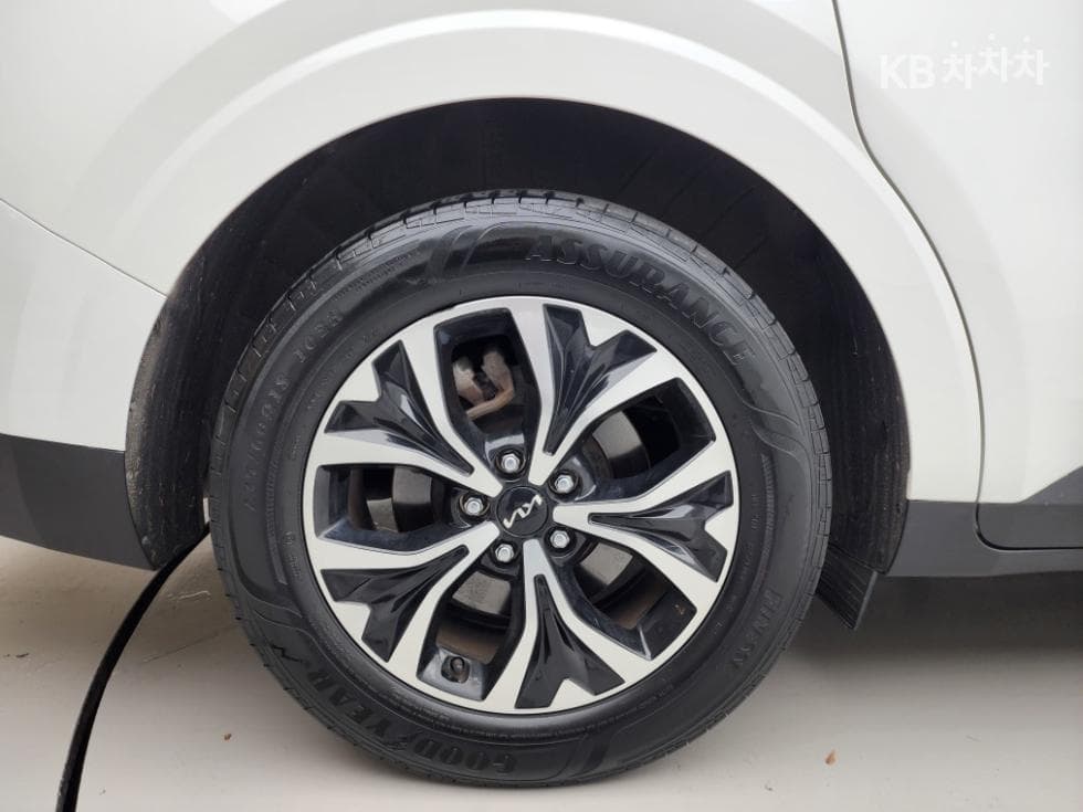 Kia Carnival 4th generationD2.2 9-seater Noblesse - 30