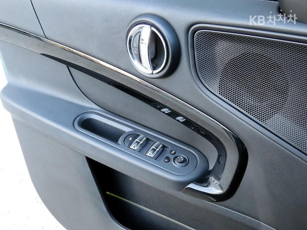 Мини Countryman (F60)1.5 Cooper Classic Plus Стандартен - 12