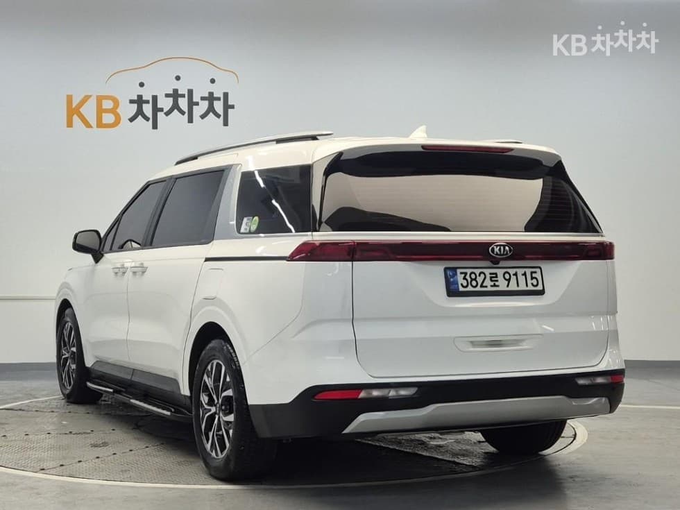 Kia Carnival 4th generationD2.2 9-seater Prestige - 4