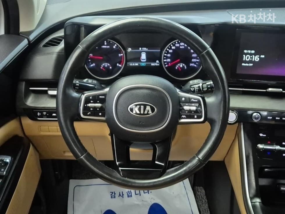 Kia Carnival 4th generationD2.2 9-seater Prestige - 10