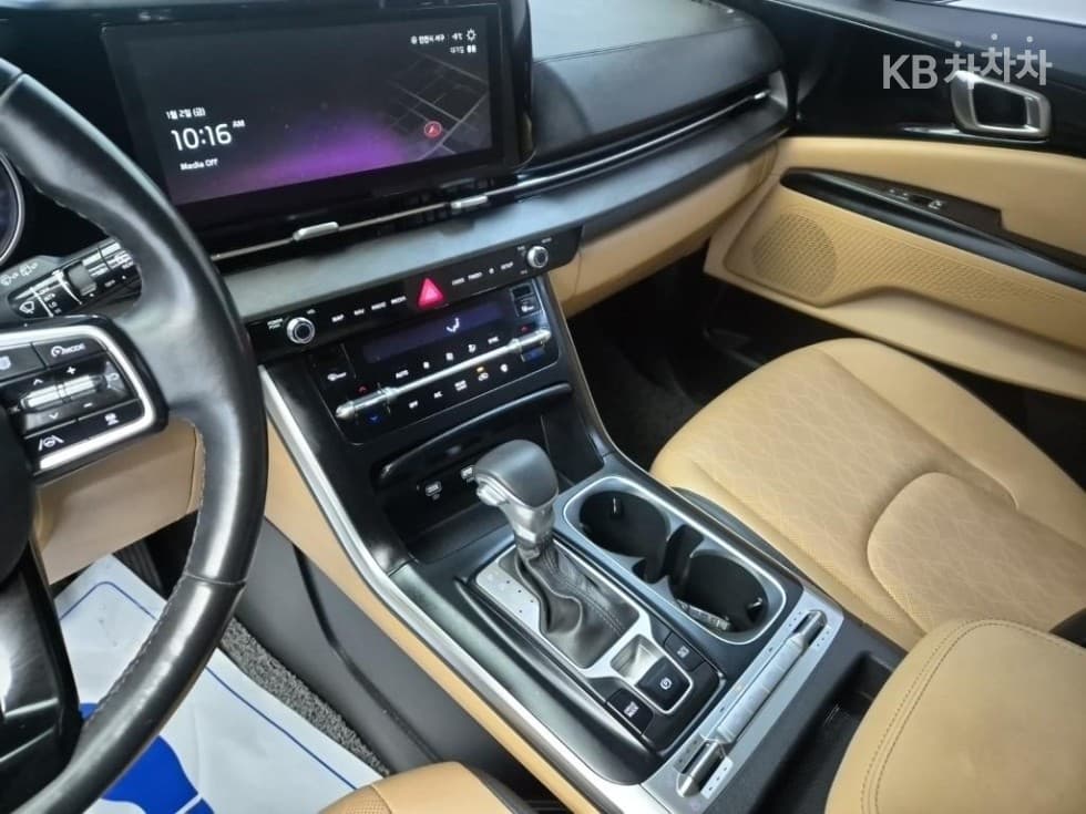 Kia Carnival 4th generationD2.2 9-seater Prestige - 12