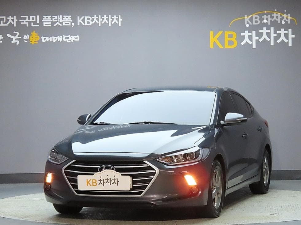 Hyundai Avante (Elantra)AD 1.6 GDi Smart - Image 1