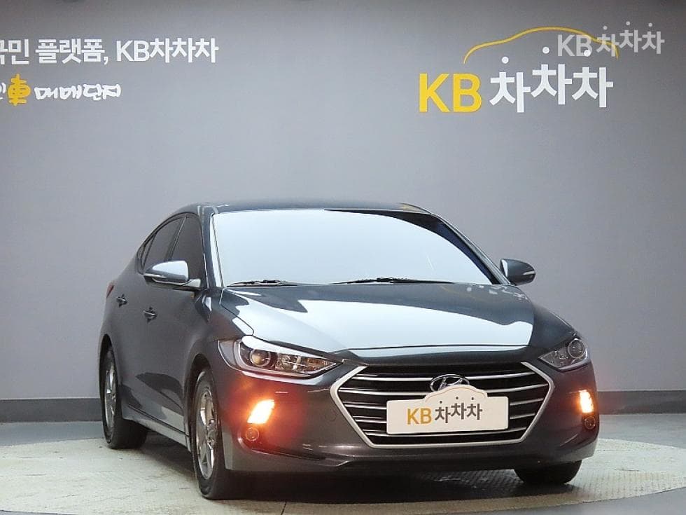Hyundai Avante (Elantra)AD1.6 GDi Smart - 3