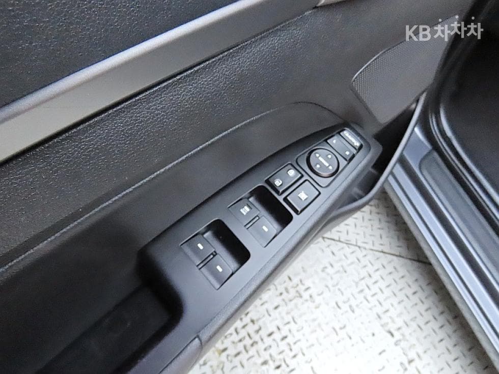 Hyundai Avante (Elantra)AD1.6 GDi Smart - 13