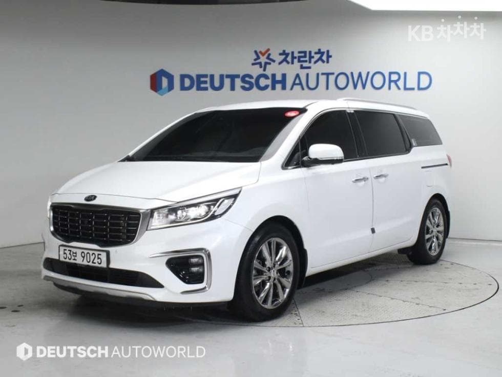 Kia The New (facelift) Carnival 7-seater (Limousine) 2.2 Diesel Limousine President - Image 1