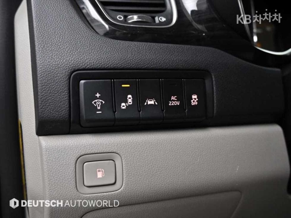 Киа The New (фейслифт) Канивал7-местен (Лимузин) 2.2 Дизел Лимузин President - 13