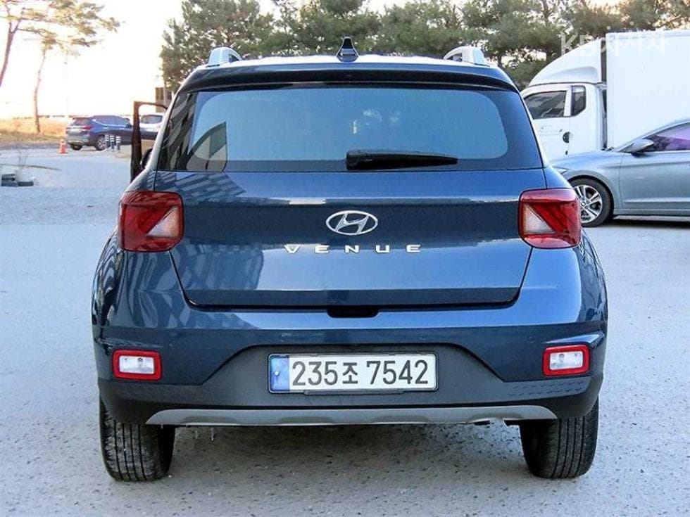 Hyundai VenueGasoline 1.6 Modern - 4