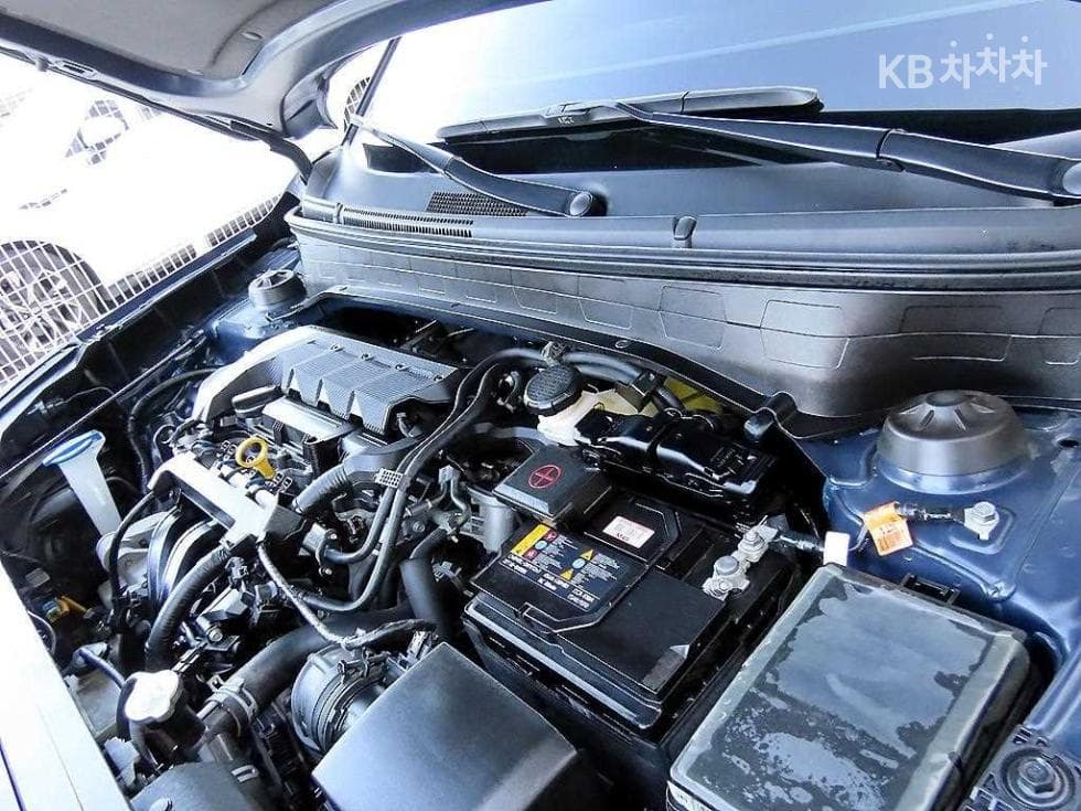 Hyundai VenueGasoline 1.6 Modern - 18