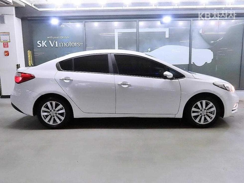 Kia K3Prestige - 3