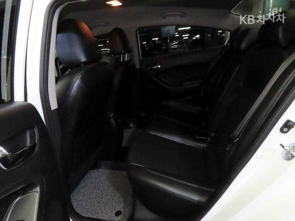 Kia K3Prestige - 7