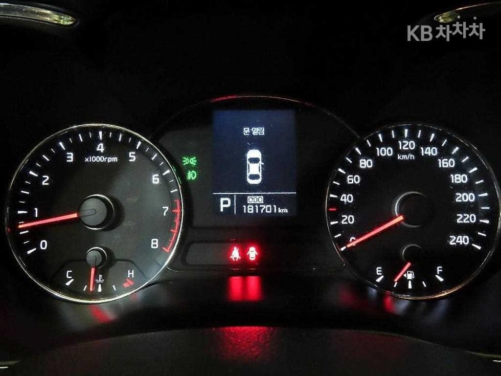 Kia K3Prestige - 9