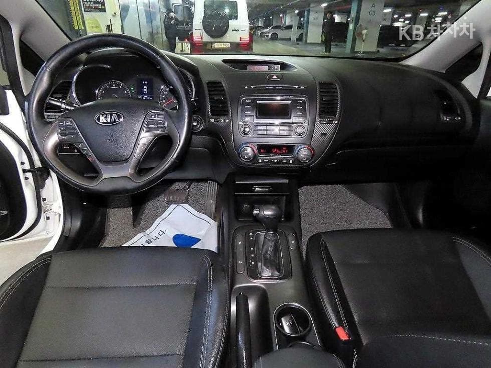 Kia K3Prestige - 10