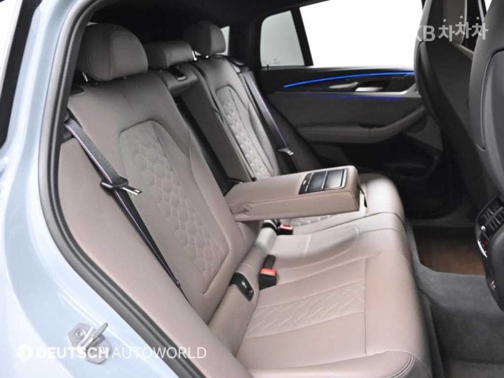 BMW M시리즈X4 M Competition - 12