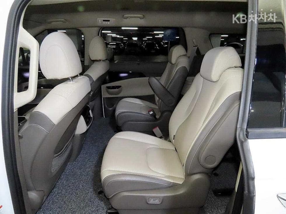 Kia Carnival 4th generationG3.5 GDI 7-seater (Limousine) Signature - 7