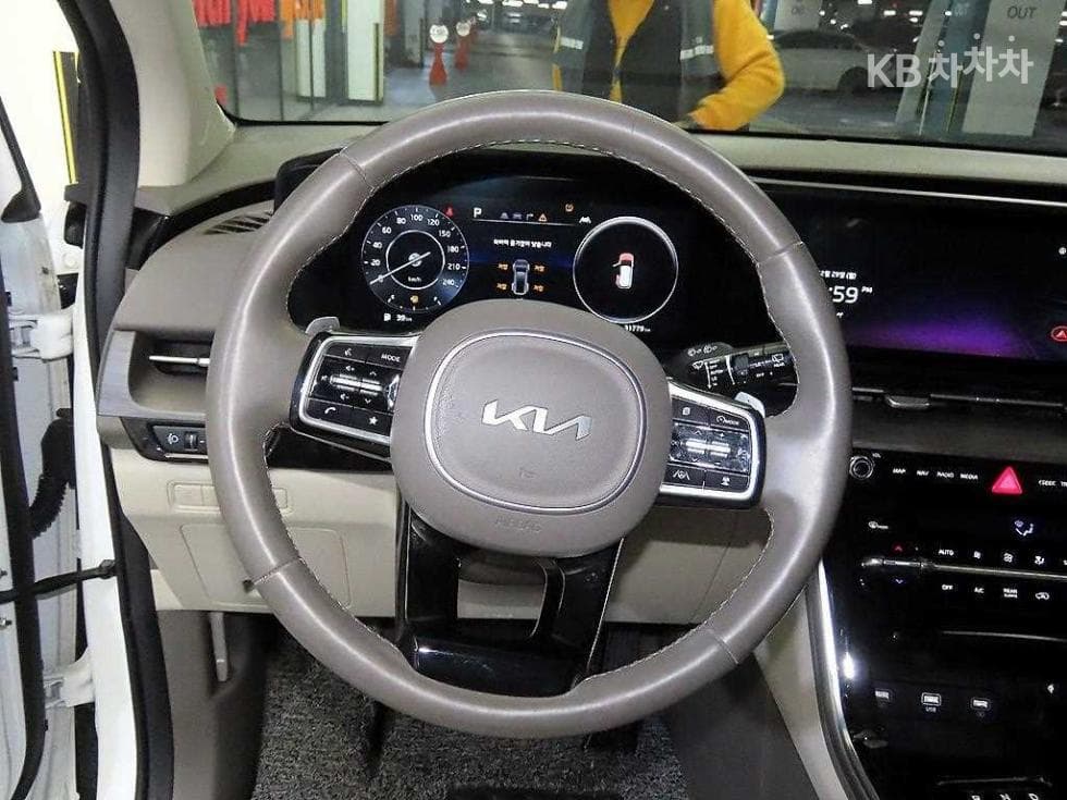 Kia Carnival 4th generationG3.5 GDI 7-seater (Limousine) Signature - 8