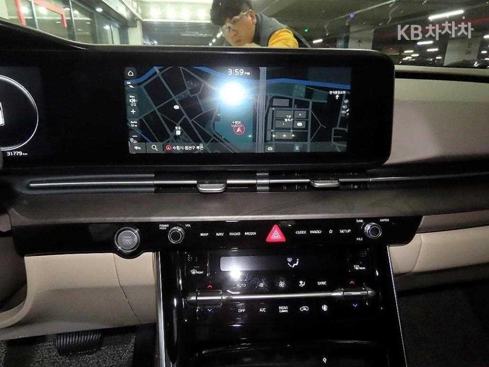 Kia Carnival 4th generationG3.5 GDI 7-seater (Limousine) Signature - 11