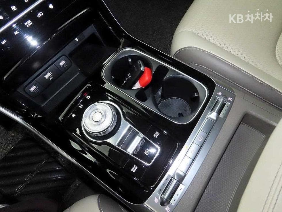 Kia Carnival 4th generationG3.5 GDI 7-seater (Limousine) Signature - 12