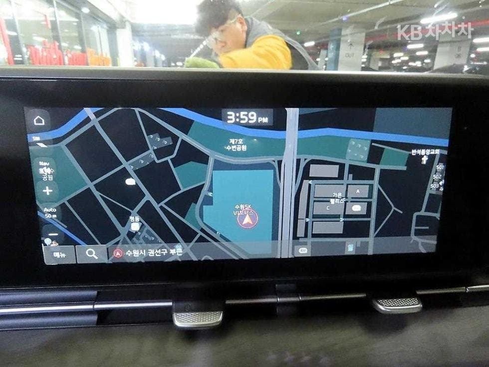 Kia Carnival 4th generationG3.5 GDI 7-seater (Limousine) Signature - 13