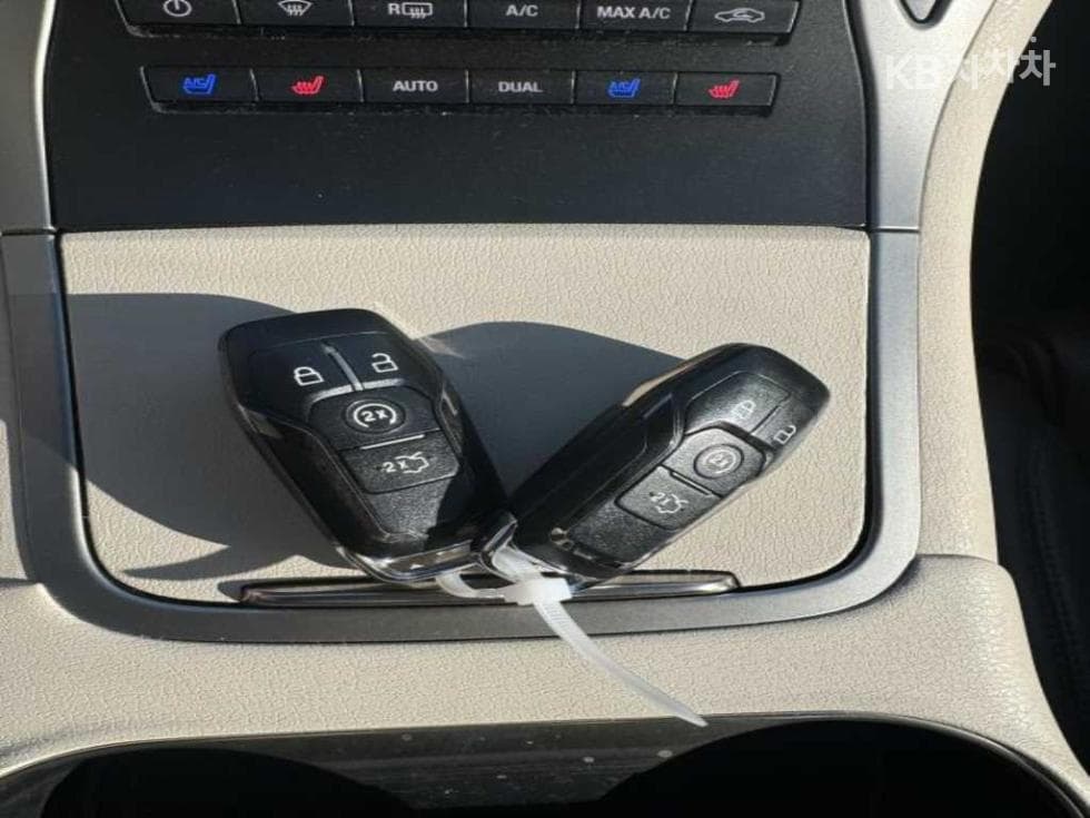 링컨 MKX Second generation2.7 AWD Standard - 12