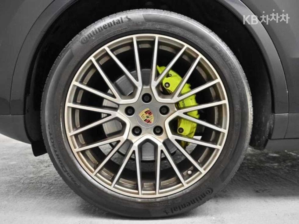 Porsche Cayenne(9Y0)3.0 E-Hybrid Coupe Platinum Edition - 5