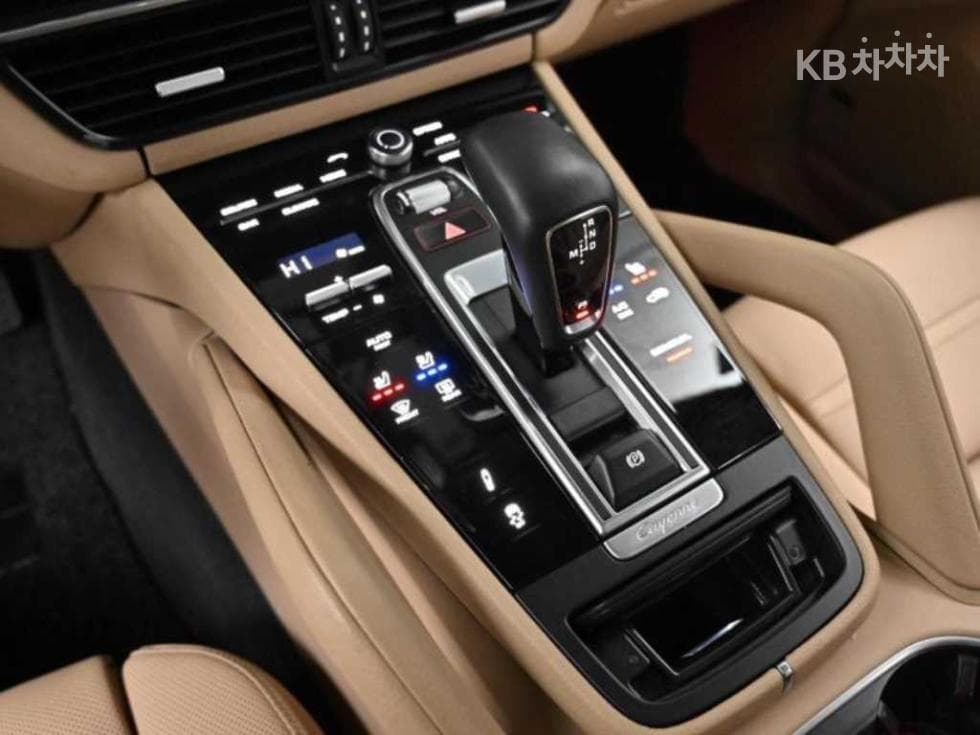 Porsche Cayenne(9Y0)3.0 E-Hybrid Coupe Platinum Edition - 9