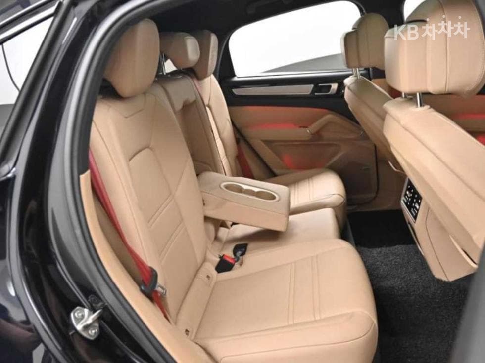 Porsche Cayenne(9Y0)3.0 E-Hybrid Coupe Platinum Edition - 11