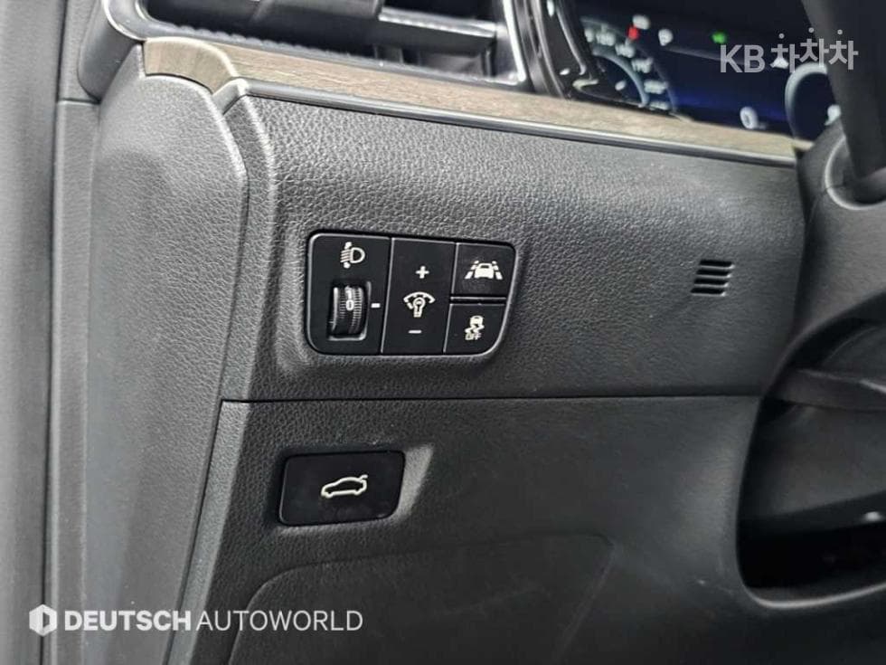 Kia K5 3rd Gen1.6 Gasoline Turbo Noblesse - 17