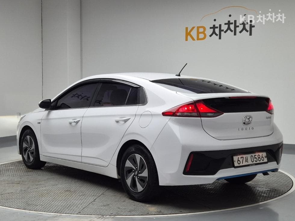 Hyundai IONIQ (Original Model)N - 3