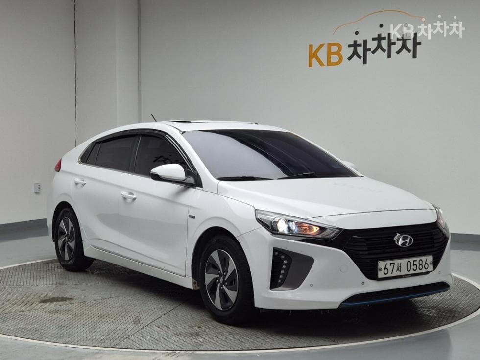 Hyundai IONIQ (Original Model)N - 2