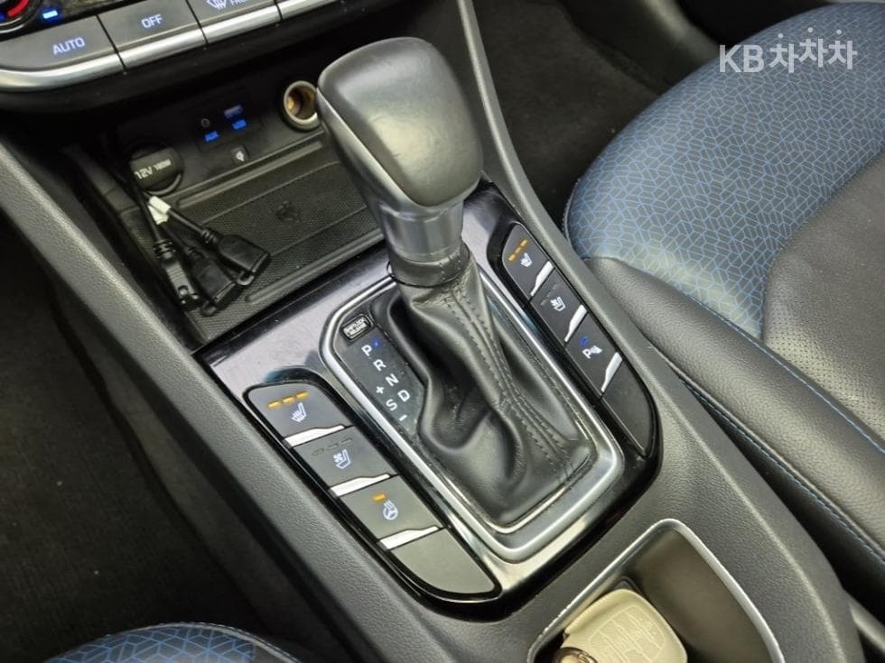 Hyundai IONIQ (Original Model)N - 14