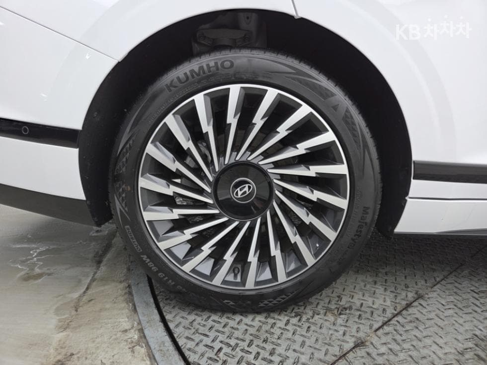 Hyundai The All New Grandeur (Azera) Hybrid1.6 Turbo Gasoline Calligraphy - 8